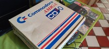 COMMODORE AMIGA CD 32 CD32 CON BOX E MANUALI + ENCICLOPEDIA MULTIMEDIALE WORKING