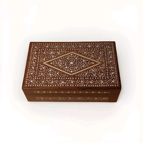 Scatola legno intagli - legno,