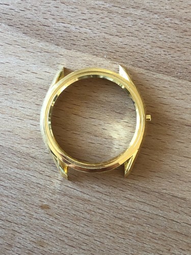 Cassa orologio color oro per