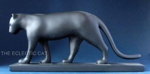 Statua gatto che cammina