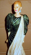 SCULTURA FEMMINILE FIRMATA