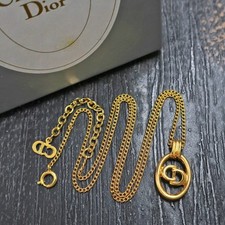 Collana con ciondolo catena