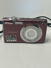Nikon Coolpix S3000 con