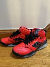 UOMO US 8 | EUR 41 - NIKE