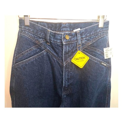 Jeans nuovi con etichette