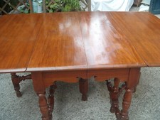 Antico tavolo da pranzo Gateleg in acero.