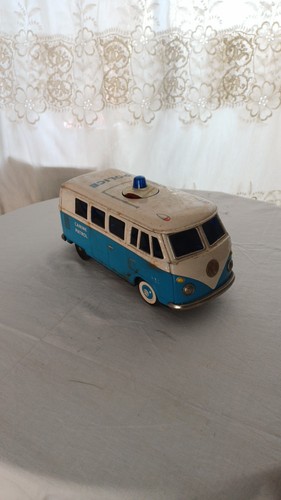 Volkswagen police bus - police,