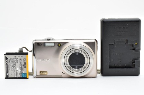 Fotocamera digitale compatta