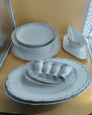 Servizio di piatti antico Richard Ginori 73 pezzi composto da: 24 piani 24cm, 1