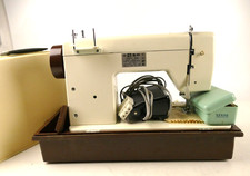 Macchina da cucire Source