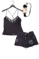 Completo moda donna taglia M con Zara Top taglia M, NA-KD shorts taglia 38