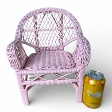 Sedia vintage in vimini rosa