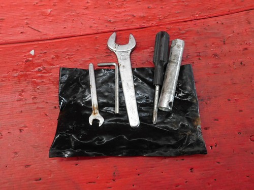 Kit attrezzi emergenza derbi - kit,