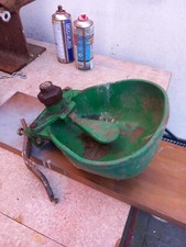 Beverino In Ghisa Per Cavalli E Mucche