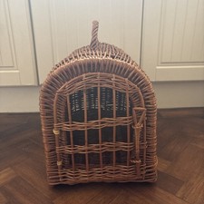 Un Cestino Gatto Vimini