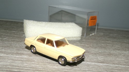 Brekina 2200 bmw 1500 - 2200,,