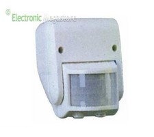 SE-2 SENSORE MOVIMENTO A RAGGI INFRAROSSI PER ACCENSIONE AUTOMATICA LAMPADE FARO