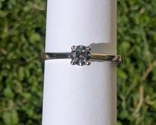 ANELLO SOLITARIO ORO BIANCO