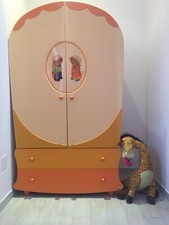 Cameretta Erbesi inclusivo di Armadio /Lettino con tenda/Appendiabiti/Lampadario