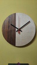 Orologio da parete in legno