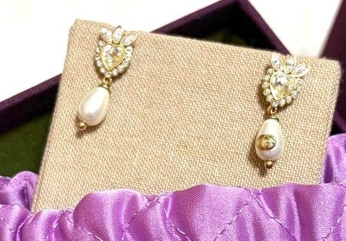 Gucci orecchini goccia perle
