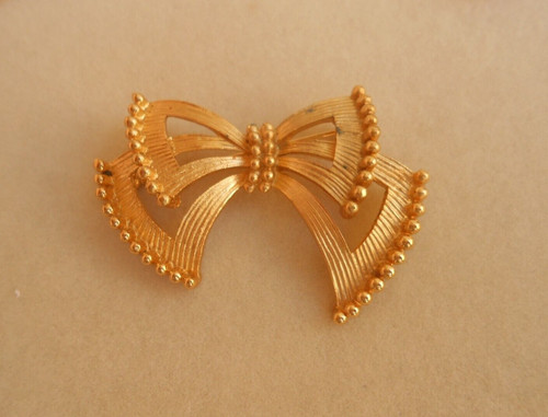 Spilla trifari metallo oro - spilla,