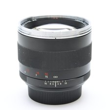 Carl Zeiss Planar T* 85mm