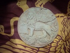 Bassorilievo in cotto Tondo