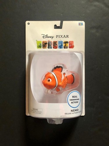 nemo che nuota