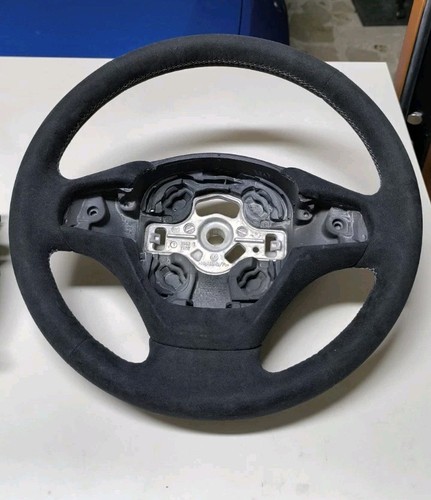 Alcantara volante - volante, m