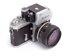 Corpo Nikon F Photomic FTN - 7048017 - 1969 con ottica Nikkor 1:2 f=35