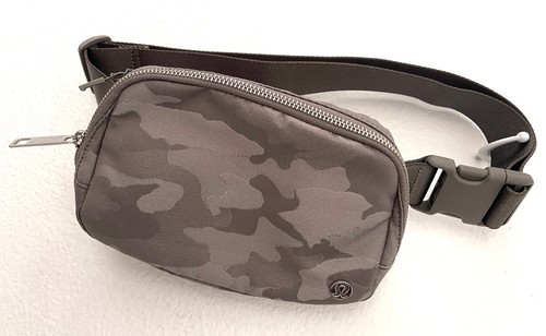 Nuovo lululemon everywhere - nuovo!,
