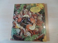 IL MESE IN CUCINA - AGOSTO [Paperback] AA.VV.