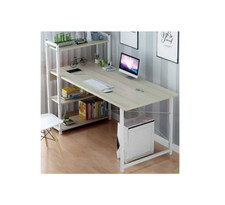 Scrivania in legno da ufficio