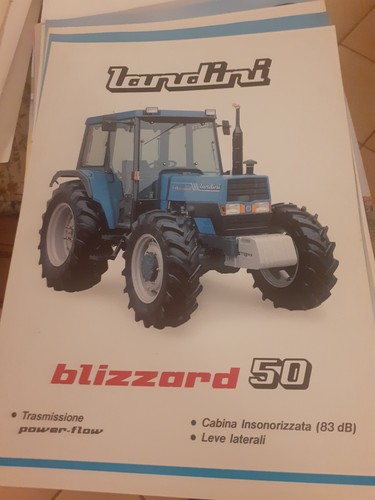 Brochure depliant trattore - brochure,