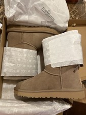 STIVALI UGG BAILEY BOW II