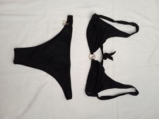 Bikini nero con charms oro