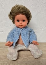 Bella bambola di plastica ES