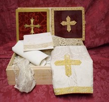 relic reliquary reliquia