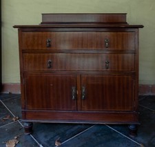 Cassettiera 4 cassetti  da camera da letto/studiolo con specchiera color noce 