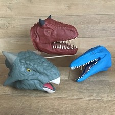 VINTAGE DINOSAURI JURASSIC WORLD 2010 3x Amblin pupazzi di gomma Carnotaurus