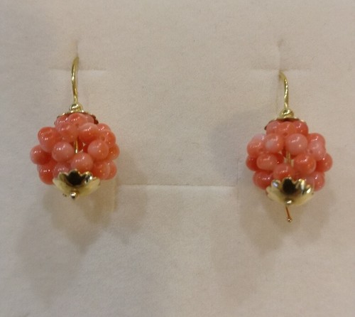 Orecchino oro corallo rosa - e,