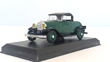 FORD  V8  ROADSTER  1932  VERT