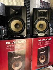 M-Audio BX8 D3 Powered Studio Reference Monitor