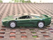JAGUAR XJ220 verde 1/43 senza scatola