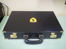 Valigetta 24 ore da lavoro di colore nero firmata Roncato