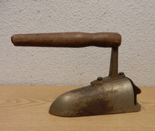 Antico Ferro da Stiro Placca