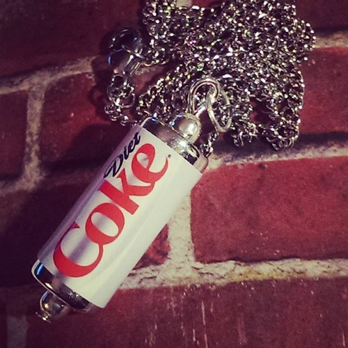 Collana lattina dieta coca - lattina,
