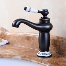 Rubinetto miscelatore lavabo