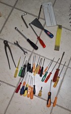 Attrezzi da lavoro (trapani, cacciaviti, viti, brugole, rastrelli, altro..)